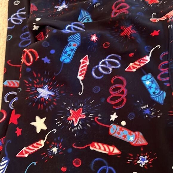 Ladies LulaRoe Tall & Curvy firework leggings. - Picture 5 of 6